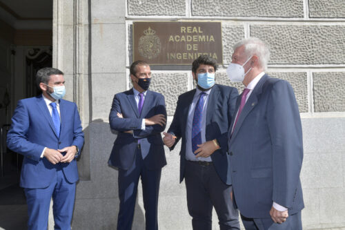López Miras se reúne con el presidente de la Real Academia de Ingeniería, Antonio Colino